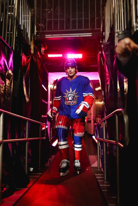 Ny Rangers Wallpaper, Nhl Photography, Braden Schneider, Hockey Husband, Michigan Hockey, Winter Date Ideas, Nhl Hockey Teams, Nhl Wallpaper, Hockey Rules