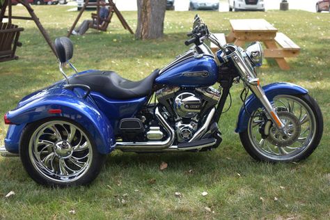 Harley Freewheeler, Big Bear Choppers, Harley Davidson Trike, Reference Ideas, Custom Trikes, Trike Motorcycle, Ormond Beach, Zoom Zoom, Indian Motorcycle