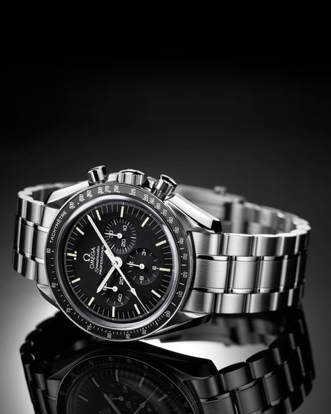 Omega Speedmaster Professional Long Fingers, Omega Speedmaster Professional, Beautiful Profile, Omega Speedmaster Moonwatch, Omega Seamaster Planet Ocean, Speedmaster Professional, Planet Ocean, Omega Speedmaster, Luxury Watches For Men