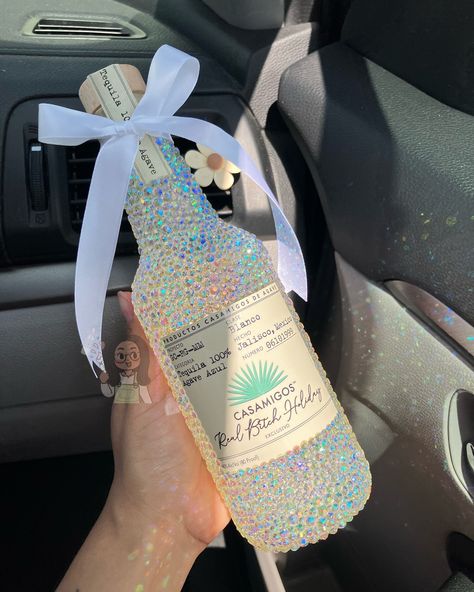 ✨✨✨ so bad a remembering to upload photos 😅 . . . . . . . . #summer #bday #casamigos #shine #bling #birthday #bottle #birthdaybottle #bottleartist #gift #giftidea #photooftheday #reel #cute #birthday #cake #summer #hot #june #vacation #roadtrip #shiny #shinypokemon #anime #kawaii #pool #paradise #coquette #aesthetic #poppinnbottlesss Bedazzled Bottle 21st Birthday, Birthday Cake Summer, Bedazzled Liquor Bottles, Glitter Bottles, Bedazzled Bottle, Cute Birthday Cake, Pool Paradise, Decorated Liquor Bottles, Birthday Bottle