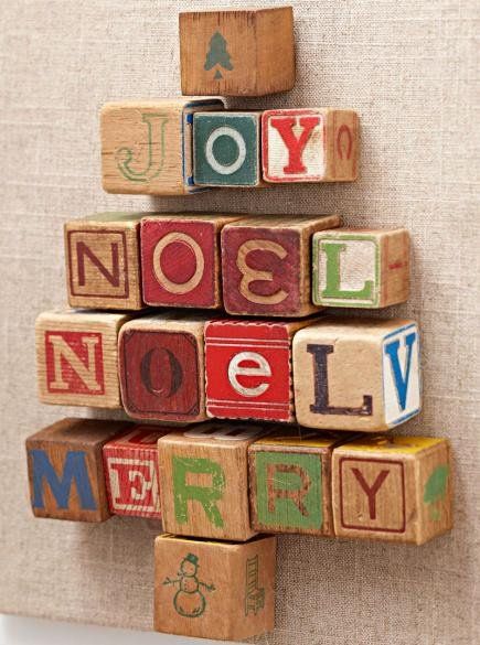 Alphabet greeting: Vintage toy blocks spell out holiday messages. Look for blocks in a variety of sizes and colors. If you want to hang your creation, glue to a sturdy surface such as a board or artist's canvas. Abc Wooden Block Crafts, Crafts Using Old Wooden Blocks, Alphabet Blocks Crafts, Letter Blocks Decor, Alphabet Christmas, Jul Diy, Ideas For Fun, Christmas Easy, Vintage Christmas Crafts