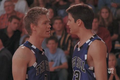 Lucas Scott Nathan Scott Chad Micheals, Three Hills, One Tree Hill Cast, James Lafferty, Lucas Scott, Nathan Scott, Scott Brothers, Light Blue Aesthetic, Chad Michael Murray