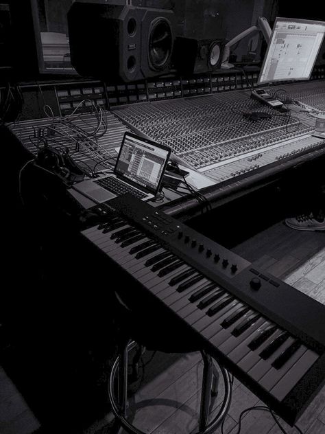 Music Keyboard Aesthetic, Dark Music Studio, Music Composer Aesthetic, Keyboardist Aesthetic, Music Production Aesthetic, Music Producer Aesthetic, Music Vision Board, Music Studio Aesthetic, Keyboard Aesthetic