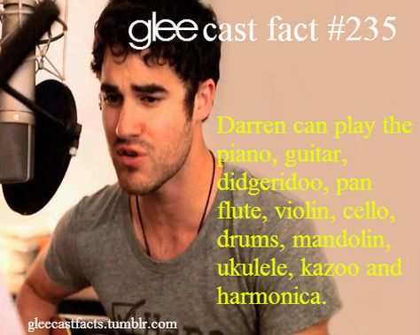 Glee Facts, Glee Funny, Darren Criss Glee, Glee Quotes, Glee Klaine, Blaine Anderson, Glee Club, Amazing Man, Chris Colfer