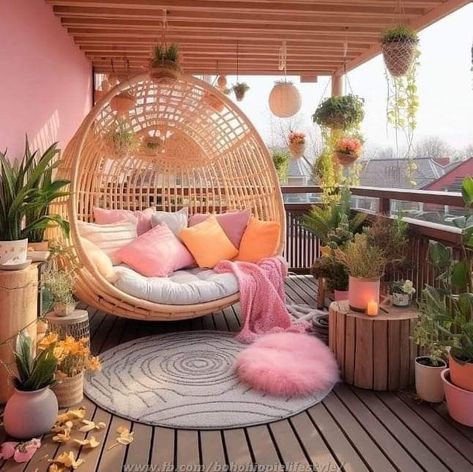 Pink Balcony Ideas, Girly Balcony Ideas, Pink Patio Decor, Dream Balcony, Balcony Decorating Ideas, Cozy Balcony, Cute Apartment, Apartment Patio, Balcony Furniture