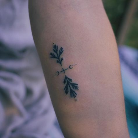 pinterest: @johna_d Hand Tats, Colorado Artists, Cool Piercings, Hand Poke, Stick And Poke, Inked Men, Tattoo Inspo, Body Mods, Body Tattoos