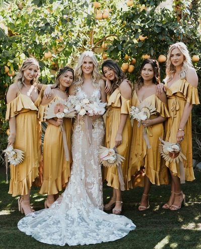 Boho Bridesmaid Dresses, Yellow Bridesmaid Dress, Yellow Bridesmaid, Yellow Bridesmaid Dresses, Boho Bridesmaid, Mustard Yellow, Bridesmaid Dress, Bouquets, Mustard