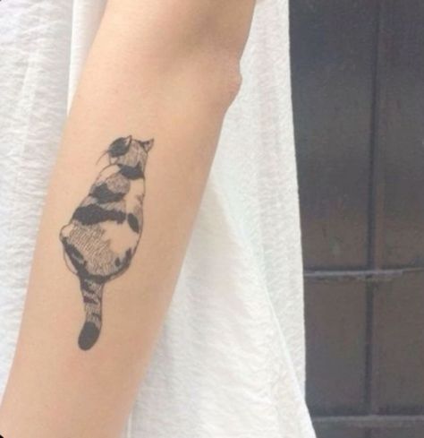 Calico Cat Tattoo Small, Calico Tattoo, Calico Cat Tattoo, Siamese Cat Tattoo, Siamese Cat Tattoos, Cat Tattoo Ideas, Cat Tattoo Small, Black Cat Tattoos, Cat Tattoo Designs