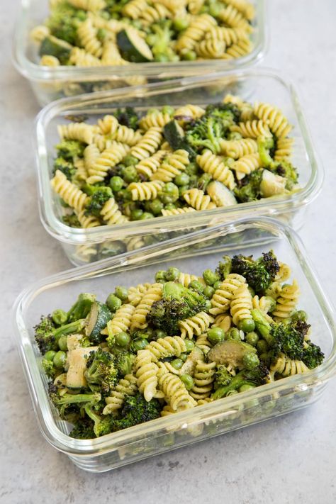 Arugula Pesto Pasta Meal Prep - Meal Prep on Fleek™ Pasta Meal Prep, Sandwich Vegetarian, Vegan Pasta Dish, Resep Pasta, Meal Prep On Fleek, Arugula Pesto, Vegetarian Meal Prep, Easy Healthy Meal Prep, Idee Pasto