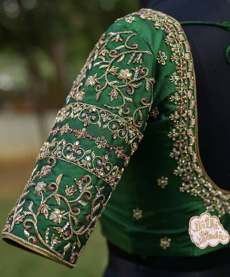 Green Zardosi Work Blouse, Dark Green Blouse Designs, Marriage Suit, Zardosi Work Blouse, Blouse Design Aari Work, Green Blouse Designs, Dark Green Blouse, Blouse Maggam Work, Blue Blouse Designs