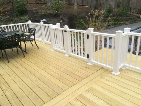 Pressure Treated Pine deck with Home Depot Vinyl Railing. Wood Deck Railing, Backyard Decorating, Vinyl Deck, Deck Pictures, Deck Installation, Patio Deck Designs, Deck Posts, Trex Deck, Deck Designs