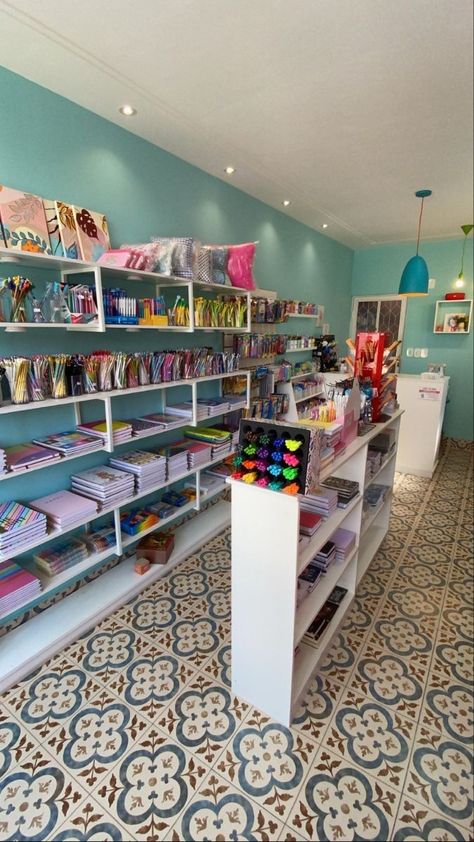 Stationery Store Design Ideas, Stationery Store Design, Store Shelves Design, Grocery Store Design, Retail Store Interior Design, Stationary Store, School Supply Store, Store Design Boutique, Stationary Shop