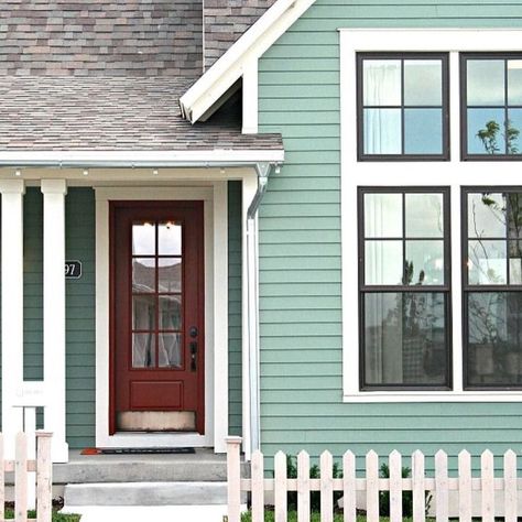 Seen enough grey and considering other  colour choices for your house exterior? This pretty mint green is one of 2019’s on trend exterior house colours and it’s so pretty 💚 Photos from Pinterest . . . #beautiful houses #exteriorpaint #exteriorpaintideas  #ecteriordesign  #prettyhouses