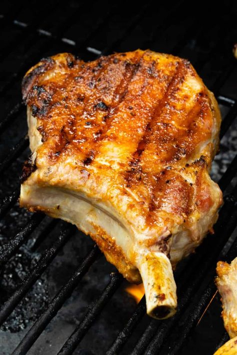 Grilled Pork Chops - Green Healthy Cooking Big Green Egg Pork Chops, Grilling Thick Pork Chops, Best Grilled Pork Chops, Pork Chops Bone In, Thick Cut Pork Chops, Pork Chop Recipes Grilled, Big Green Egg Recipes, Green Egg Recipes, Beef Steak Recipes