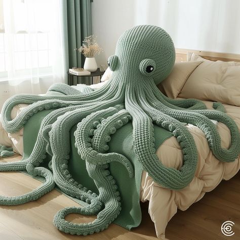 Soft Sculpture Ideas, Crochet Giant Octopus, Giant Octopus Crochet Pattern, Octopus Art Drawing, Octopus Blanket, Octopus Bedding, Crochet Couch, Amigurumi Octopus, Anime Tote Bag