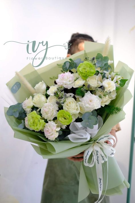 Flower Bouquet Green, Bouquet Diy Gift, Wrapping Bouquet, Bouquet Green, Green Bouquet, Gift Bouquet, Bouquet Wrap, Flowers Bouquet Gift, Beautiful Flowers Garden