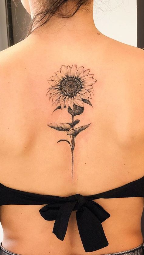 Rosen Tattoo Frau, Flower Spine Tattoos, Sunflower Tattoo Shoulder, Sunflower Tattoo Small, Spine Tattoos For Women, Inspiration Tattoos, Sunflower Tattoos, Tattoo Women, Cute Tattoos For Women