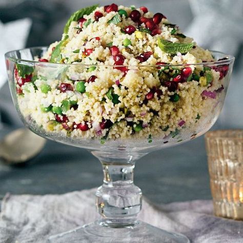 Pioneer Woman Christmas Wreath Salad, Christmas Lunch Menu Australian, Australian Christmas Lunch, Summer Christmas Lunch, Xmas Lunch Ideas, Christmas Picnic, Xmas Menu, Couscous Recipe, Christmas Salad