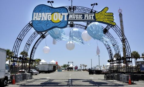 Festival Entrance Festival Entrance Gate Design, Festival Entrance Design, Music Festival Entrance, Festival Entrance, Event Entrance Design, Event Entrance, Interactive Art Installation, Concert Stage Design, Booth Decor