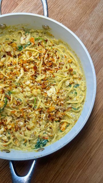 Jasmin Weston on Instagram: "An everlasting love indeed… Creamy pesto pasta with crispy halloumi. Let this be your sign, grate your god damn halloumi 🤤 Ingredients for 4 1 tbsp olive oil 180g Halloumi, grated 1 tbsp olive oil 1 onion, diced Salt and pepper 180g sun dried tomatoes, roughly chopped 30g fresh spinach 3 garlic cloves, finely chopped 190g pesto 150ml thickened cream 350g spaghetti 1/3 Parmesan, freshly grated Method: 1. Being a large pot of water to boil and salt heavily until it tastes like the ocean. 2. In a nonstick pan grill the grated halloumi. Don’t worry if it looks like it’s melting back together, once it’s cooked enough, it will begin to separate again. 3. Once the halloumi is golden and crunchy, remove from the pan. 4. By now, the water should be at a Grated Halloumi, Crispy Halloumi, Thickened Cream, Creamy Pesto Pasta, Creamy Pesto, Fresh Spinach, Sun Dried Tomatoes, Pesto Pasta, Dried Tomatoes