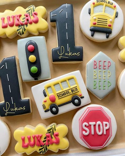 Rachel Velasquez | Custom Cookies on Instagram: "Little Lukas had a wheely fun time at his first birthday this past weekend! 🚦🚌" Wheels On The Bus First Birthday Party, Wheels On The Bus Cookies, School Bus Cupcakes, Wheels On The Bus Birthday Party, School Bus Cookies, Bus Cookies, Bus Cake, Transportation Birthday Party, School Cookies