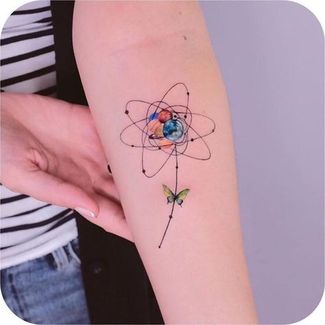 Atom Tattoo, Chemistry Tattoo, Science Tattoo, Science Tattoos, Molecule Tattoo, Planet Tattoos, Dot Tattoos, Galaxy Tattoo, Tatuaje A Color