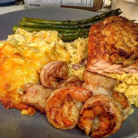 ❤️❤️❤️ Salmon Mac And Cheese, Southern Cooking Soul Food, Cooking Soul Food, Salmon Dinner, Food Babe, Air Fryer Dinner Recipes, Southern Cooking, Food Source, Soul Food