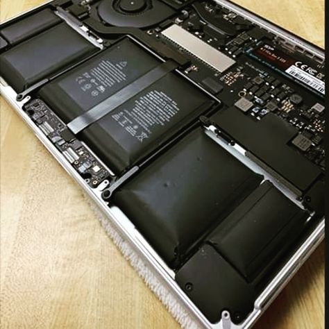 It's a Apple Macbook Pro A1502 / Force Touch Mac / Battery Damaged / Low Backup Time / Message Replace Now / Get in touch for this on 977-300-4903 Macbook Pro 2012, Macbook Repair, Amazon Account, Laptop Acer, Laptop Repair, Lenovo Laptop, Macbook Laptop, Laptop Screen, Mac Mini