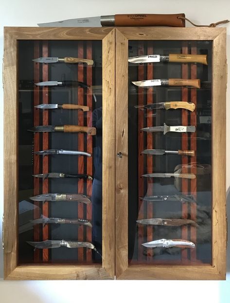 Knife Display Case Ideas, Knife Display Ideas Diy, Knife Collection Display Ideas, Knife Display, Knife Cabinet, Pocket Knife Display Case, Pocket Knife Display, Knife Display Case, Collector Knives