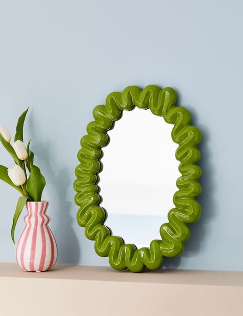 Colorful Mirror Frame, Clay Flower Mirror, Squiggly Mirror, Super Clay, Spiegel Diy, Funky Mirrors, Colorful Mirror, Wavy Mirror, Flower Mirror