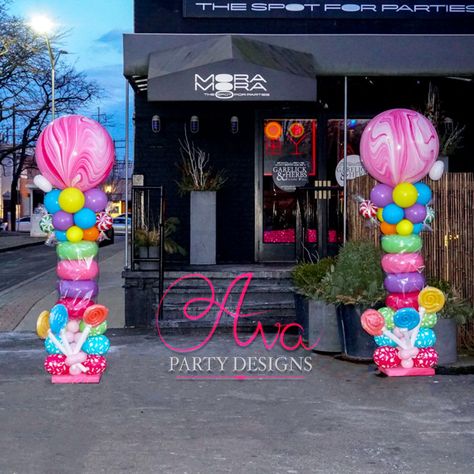 Candy Themed Balloon Columns, lollipop and sweets balloon decor, party entrance Balloon Decorations. #avapartydesigns Candy Land Balloon Decorations, Candyland Balloon Column, Candy Land Entrance, Candyland Arch Entrance, Candy Land Balloons, Candy Theme Balloon Decor, Candyland Balloon Arch, Candyland Entrance, Candy Arch