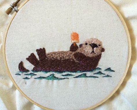 Valerie-rustad@tumbler.com sea otter with a Popsicle Unique Cross Stitch, Sea Otter, Cute Embroidery, Animal Embroidery, 자수 디자인, Arte Inspo, Sewing Embroidery Designs, Hand Embroidery Art, Hand Embroidery Stitches