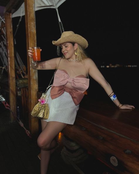 Tequila is cheaper than therapy 😜🍹🌅🚢 #tequila #marigalante #ootd #zaraoutfit #tequilasunrise #drinks #pirateship #vallarta #jalisco Cheaper Than Therapy, Tequila Sunrise, Zara Outfit, Pirate Ship, Tequila, Ootd, Drinks, Quick Saves