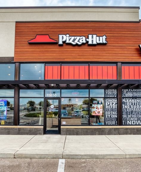 Pizza Hut Aesthetic, Pizza Hut, Nom Nom, Pizza, Indonesia, Restaurant, Quick Saves, Pizzas