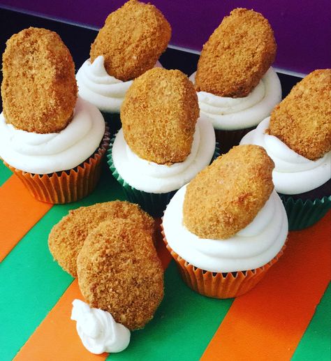 Chicken or Quorn nugget cupcakes. Chocolate cupcakes with vanilla frosting and vanilla cake nuggets covered in biscuit crumb. Chicken Nugget Birthday Cake, Chicken Nugget Cake, Chicken Cupcakes, Smash Cakes, Birthday Traditions, Chicken Nugget, Vanilla Frosting, Chicken Nuggets, Food Themes