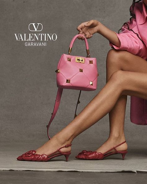 Zendaya Valentino, Valentino Campaign, Zendaya Photoshoot, Fashion Brenda, Photography Bags, Valentino Haute Couture, Campaign Fashion, Glam Chic, Zendaya Coleman