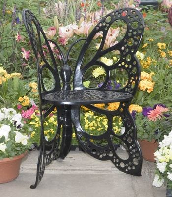 Butterfly Bench, Garden Chairs Metal, Leather Butterfly Chair, Wrought Iron Design, Flower House, Butterfly Table, Lawn Furniture, Garden Vines, Butterfly Decor