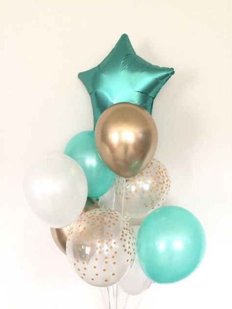 Mint Balloons, Gold Baby Shower Decorations, Star Balloons, 20th Birthday Party, Mint And Gold, Birthday Table Decorations, Star Birthday, Twinkle Twinkle Baby Shower, Gold Baby Shower