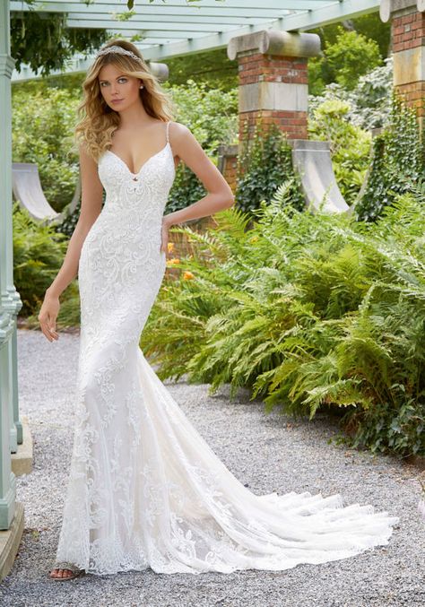 Mori Lee Bridal, Long Sleeve Wedding Gowns, Western Wedding Dresses, Train Wedding, Pnina Tornai, Fit And Flare Wedding Dress, Wedding Dress Pictures, Backless Wedding, Mori Lee