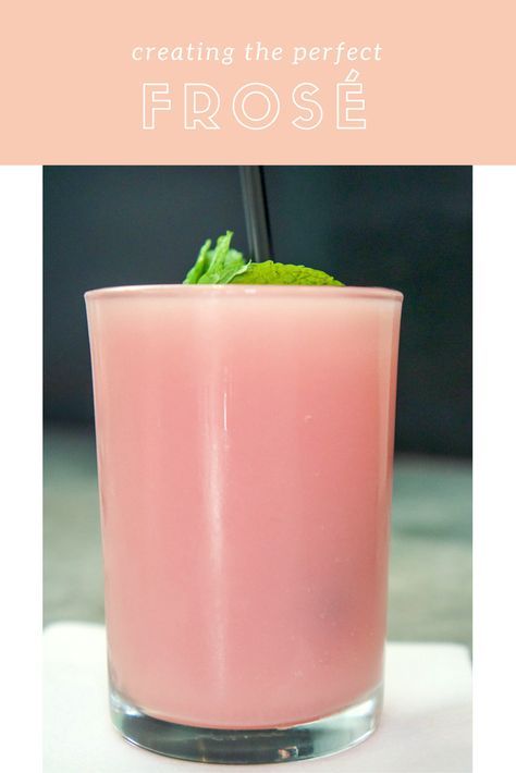 The best Frosé recipe! So easy and refreshing! Frozé Recipe, Frose Recipe Easy, Best Frose Recipe, Froze Recipe, Frose Recipe, Frosé Recipe, Organic Lemonade, Hotel San Jose, Alcoholic Desserts