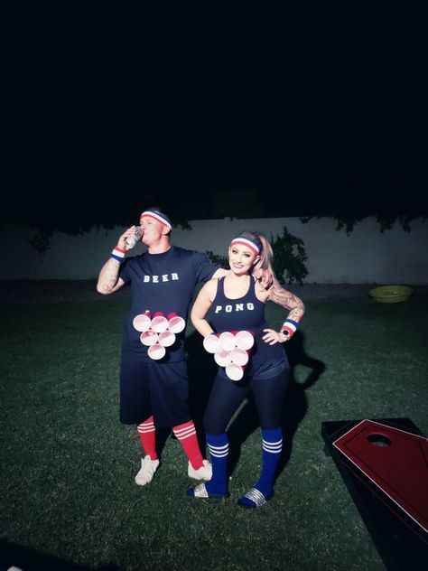 Beer Pong Partner Costumes, Beer Pong Costume Couples, Beer Pong Halloween Costume, Beer Pong Costume, Partner Costumes, Diy Beer Pong, Beer Costume, Pregnancy Costumes, Diy Beer