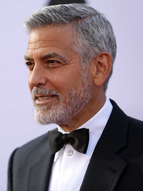 George Clooney Haircut Hairstyles, George Clooney Beard, George Clooney Hair, George Clooney Haircut, Older Men Haircuts, Pepper Hair, Older Mens Hairstyles, Grey Hair Men, Salt And Pepper Hair