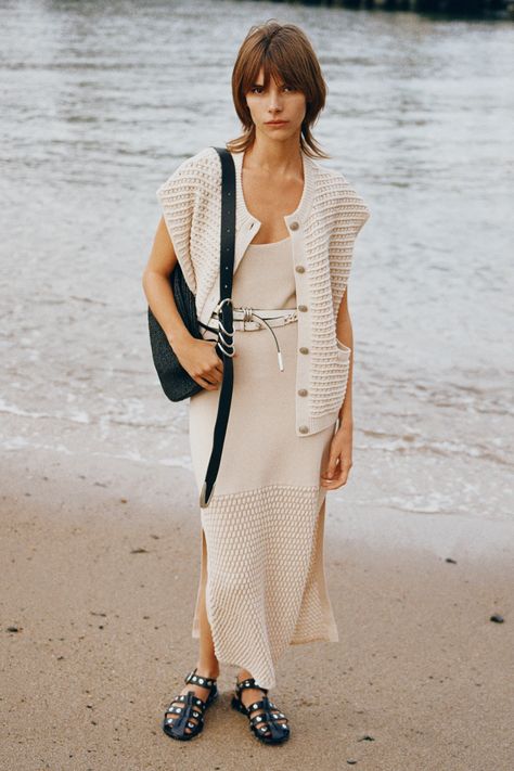 Rag & Bone Pre-Fall 2024 Collection | Vogue Runway 2024, Fashion Week Dresses, Pre Fall Fashion, Fashion Runway Show, Fall 2024 Fashion, 2024 Fashion Trends, Swimwear Trends, Capsule Outfits, Copenhagen Fashion Week