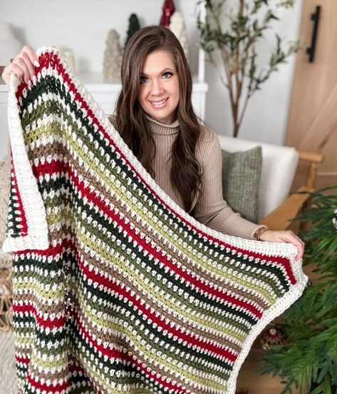 Quick & Easy Moss Stitch Blanket Free Crochet Pattern - MJ's off the Hook Designs Crochet Blanket Quick, Moss Stitch Crochet Blanket, Moss Stitch Blanket, Moss Stitch Crochet, Crochet Blanket Yarn, Moss Stitch Pattern, Christmas Crochet Blanket, Stitch Blanket, Crochet Ear Warmer