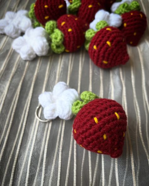 Strawberry crochet keychains with white flower Crochet keychains Strawberry keychains Crochet strawberry ₹150 free shipping Delivery Pan India White Flower Crochet, Resin Art Flower, Keychains Crochet, Strawberry Crochet, Crochet Keychains, Crochet Strawberry, Flower Preservation, Flower Crochet, Custom Gifts