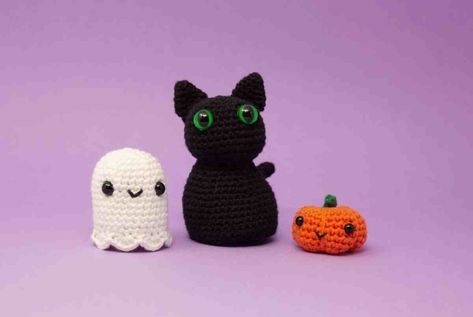 Sew Halloween, Crochet Pattern No Sew, Crochet Reversible, Ghost Crochet, Tiny Ghost, Mini Ghost, Crochet Ghost, Crochet Grid, Pumpkin Crochet