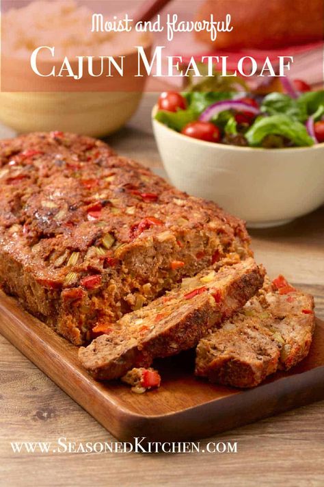 Meatloaf Recipes Food Network, Cajun Meatloaf, Meatloaf Recipes Pioneer Woman, Traditional Meatloaf, Turkey Meatloaf Recipes, How To Cook Meatloaf, Meat Lover, Turkey Meatloaf, Louisiana Recipes