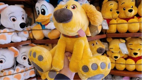 Disney Big Feet Plushies, Big Hug, Disney Plush, Disney Addict, Big Hugs, Disney Merchandise, Dream House Decor, Love You Forever, Magic Kingdom