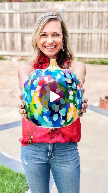 EMILY NICHOLS on Instagram: "Year 4 of my #confettipumpkins has brought my total number of painted pumpkins to OVER 1,000!!! 🎉🎃  It’s so crazy to look back to when I was painting these huge batches of pumpkins on my kitchen counter (with my cute 2 year old assistant) to now, knowing that there are over 1,000 of them being set out and enjoyed in peoples homes for the season!   I truly have the best job and the BEST customers in the world! 💗  #confettipumpkins #handpaintedpumpkins #pumpkinart #paintedpumpkins #falldecor #emilynicholsart" Painting Pumpkins, Best Job, Pumpkin Painting, Pumpkin Art, Painted Pumpkins, My Kitchen, A Pumpkin, Kitchen Counter, Good Job