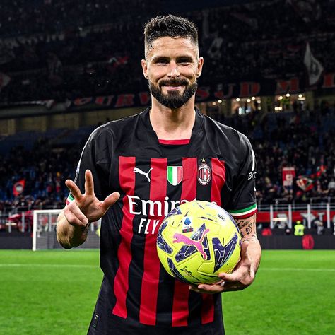 Olivier Giroud Giroud Olivier, Olivier Giroud, A.c. Milan, كريستيانو رونالدو, Soccer Football, Ac Milan, Champions League, Football Team, Football Club